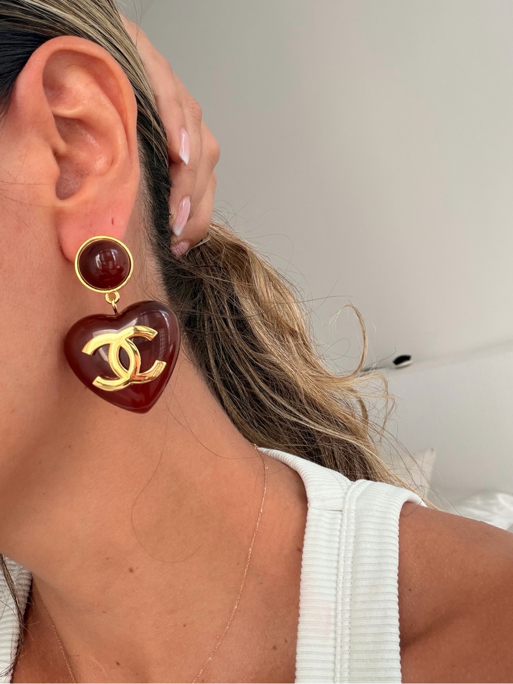 🤎Chanel Brown Heart Drop Earrings with Gold CC Logo✨ - Picture 9 of 9